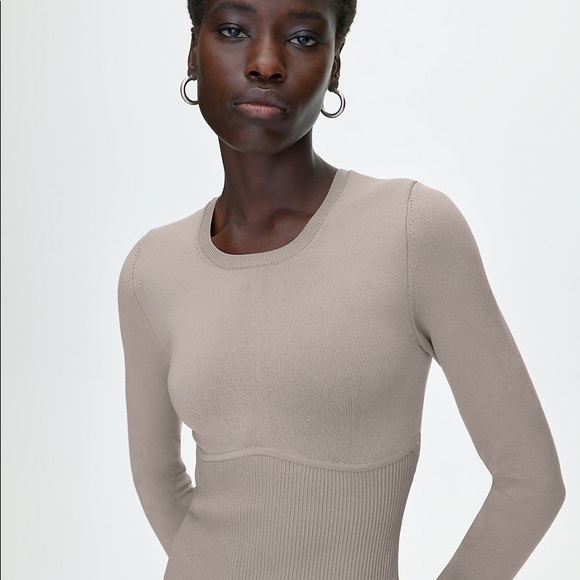 Aritzia Babaton Sculpt Knit Refinery Sweater Top Opal Grey - Picture 1 of 4